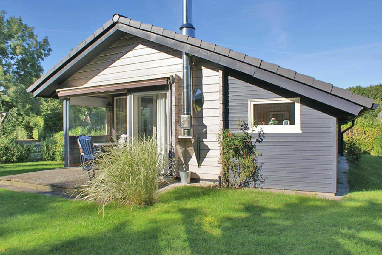 Blockhaus Mit Parkplatz Vor Der Ha Villa Дамп Екстериор снимка